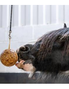 Likit Granola Horse Cereal Ball 2